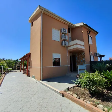 Antoinette Sardegna Hotel 3*